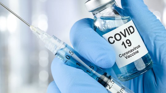 Încă 432.000 de doze de vaccin de la AstraZeneca ajung în țară, vineri