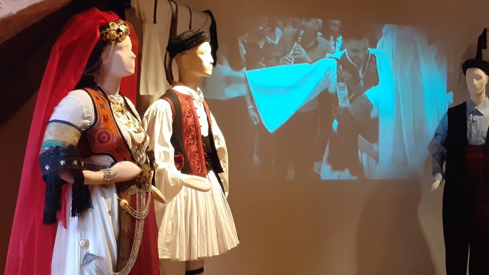 Călător pe unde și oriunde " Ediția 70. Karagkouna, poveste grecească pe șnur răsucit