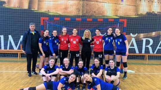 Junioarele Coronei " 3 victorii la turneele de sală ale Campionatului Național de handbal feminin