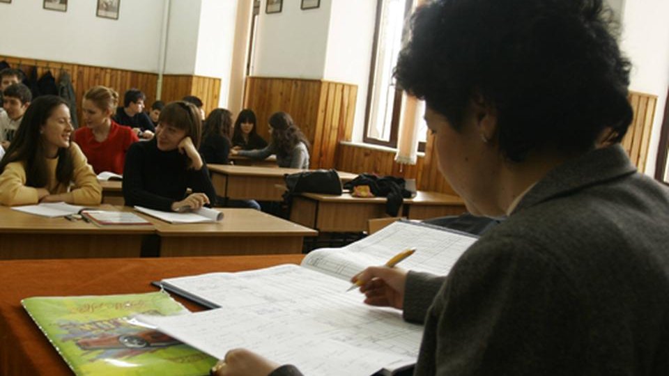173 de posturi pe perioadă nedeterminată și 539, pe determinată, la Titularizare