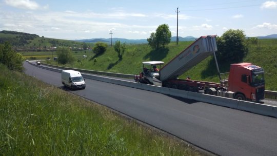 Asfaltări pe DN13, în zona Rupea
