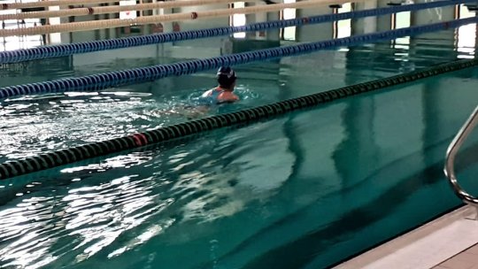 Maraton de înot la Bazinul Olimpic Brașov pentru susținerea campaniei de vaccinare împotriva Covid-19