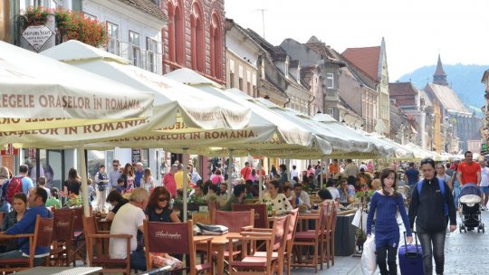 Microbiștii brașoveni sunt așteptați la fotbal...la terase. EURO 2020 începe vineri (AUDIO)