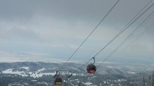 Instalațiile de transport pe cablu din Poiana Brașov, verificate periodic