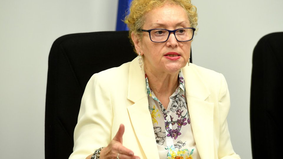 Parlamentul a votat revocarea din funcţie a Avocatului Poporului, Renate Weber