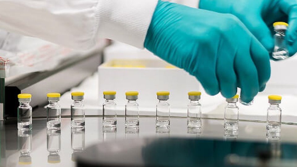 Statul român va vinde o parte din dozele de vaccin anticovid achiziționate