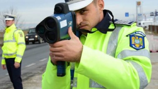 O tânără din Braşov s-a ales cu dosar penal după ce fost depistată de poliţişti conducând un autoturism, deşi se afla sub influenţa alcoolului