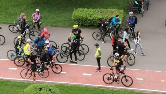 Aproximativ 100 de biciclişti au pedalat la evenimentul ,,Masa critică''
