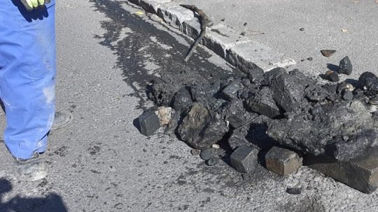 Bolțari, piatră cubică sau șervețele umede " printre deșeurile găsite în canalizarea de pe Dobrogeanu - Gherea