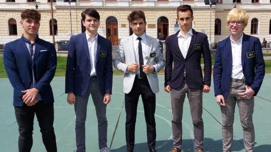 5 medalii pentru "șaguniști", la concursul internațional de programare ACSL