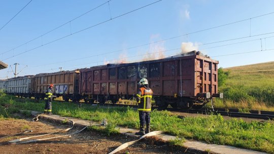 VIDEO. Incendiu pe calea ferată, în județul Braşov