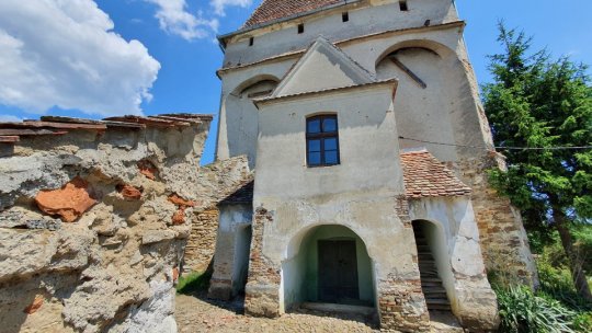 Bisericile fortificate din județul Brașov, salvate, rând pe rând, de la degradare