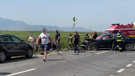 Trafic blocat pe DN10 în urma unui accident. 3 autovehicule implicate