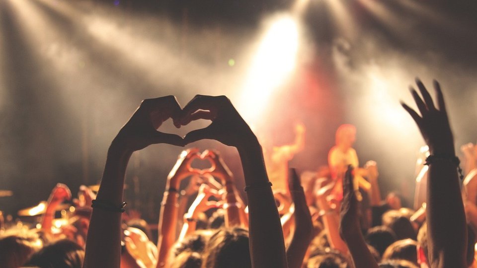CNSU a aprobat noi măsuri de relaxare pentru români de la 1 august. Ce se schimbă