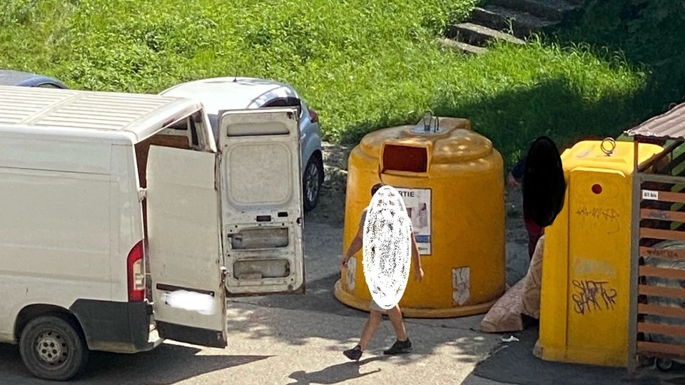 2 brașoveni au fost amendați pentru că și-au aruncat gunoaiele în locuri nepermise