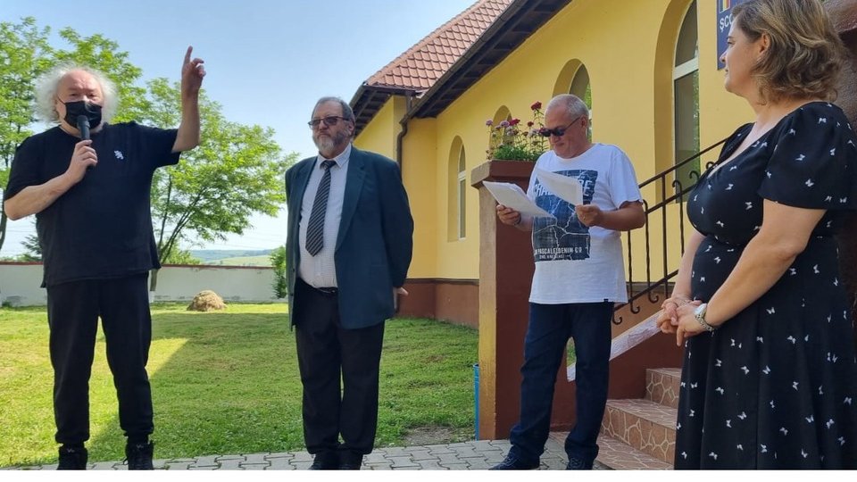 Adrian Ordean a participat la încheierea anului școlar într-o comunitate sibiană defavorizată