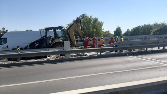 Nu se circulă, încă, pe podul de la Fartec, în ciuda promisiunilor constructorilor