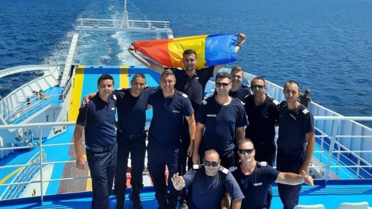 Din nou acasă, după ce s-au luptat cu focul în Grecia