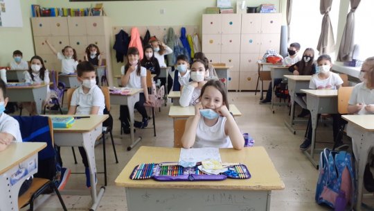 Şcoala ar urma să înceapă pe 13 septembrie, cu prezenţă fizică în clase, potrivit ministrului Educaţiei, Sorin Cîmpeanu