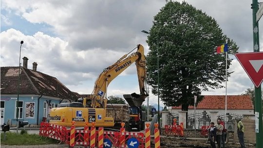 Promisiunea șefilor de la Compania Apa: 35% dintre gospodările din Stupini vor avea canalizare, până la finalul anului