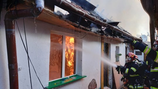 Case cuprinse de flăcări în comuna Hărman