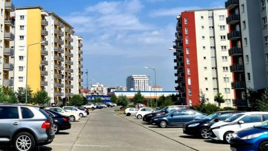 Anularea regulii "o locuință, 2 locuri de parcare", dar și un nou giratoriu în oraș, pe ordinea de zi a Comisiei de Circulație