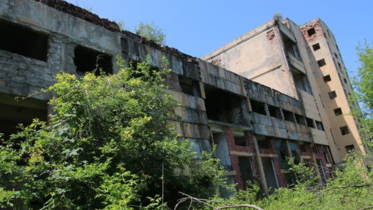 Demolare prin explozie controlată, astăzi, la fostul combinat chimic din municipiul Făgăraș