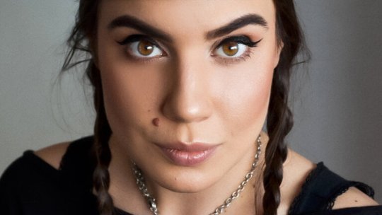 Femei din întreaga lume, văzute prin ochii unui make-up artist, la Centrul Cultural Reduta