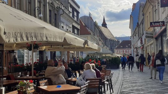 La incidență peste 3, clienții localurilor vor fi verificați cu ajutorul unei aplicații dezvoltate de STS. Ce cred brașovenii despre această măsură