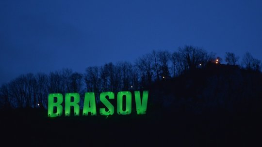 Literele de pe Tâmpa, toate în verde