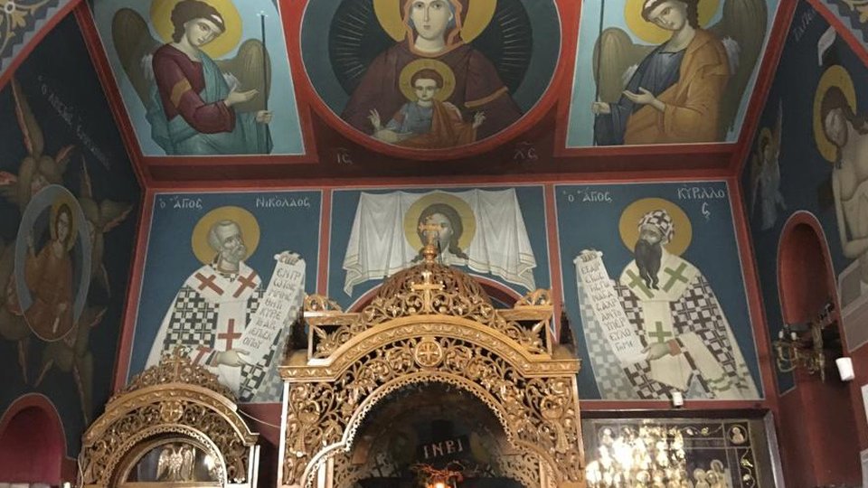 Creştinii ortodocşi şi greco-catolicii îl sărbătoresc azi, pe Sfântul Vasile Cel Mare