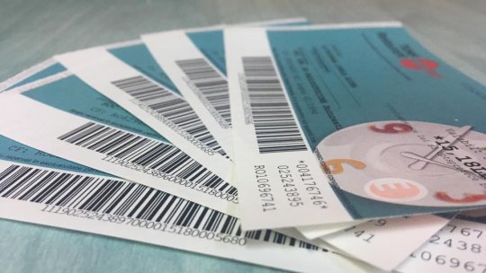 Coadă la tichete de masă pentru persoane vaccinate