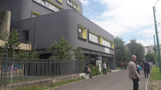 Colegiul Național "Dr. Ioan Meșotă" trece în online, de mâine