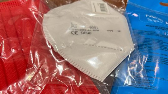 Măștile de protecție FFP2, la mare căutare în farmacii