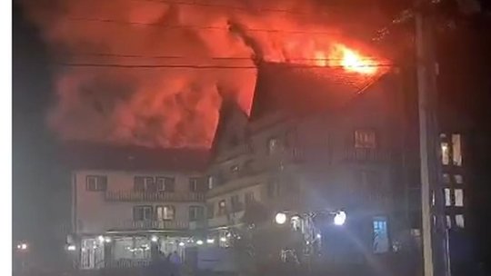 UPDATE. Peste 6 ore s-au luptat pompierii cu flăcările, la Rupea