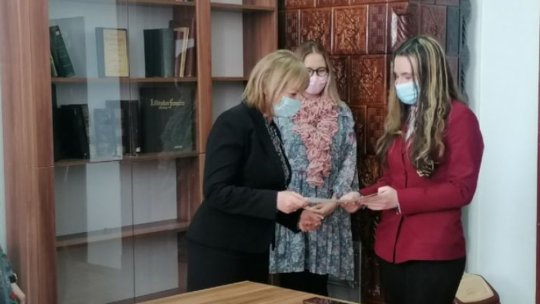 Burse de excelență pentru 4 elevi ai Colegiului Național Radu Negru din Făgăraș