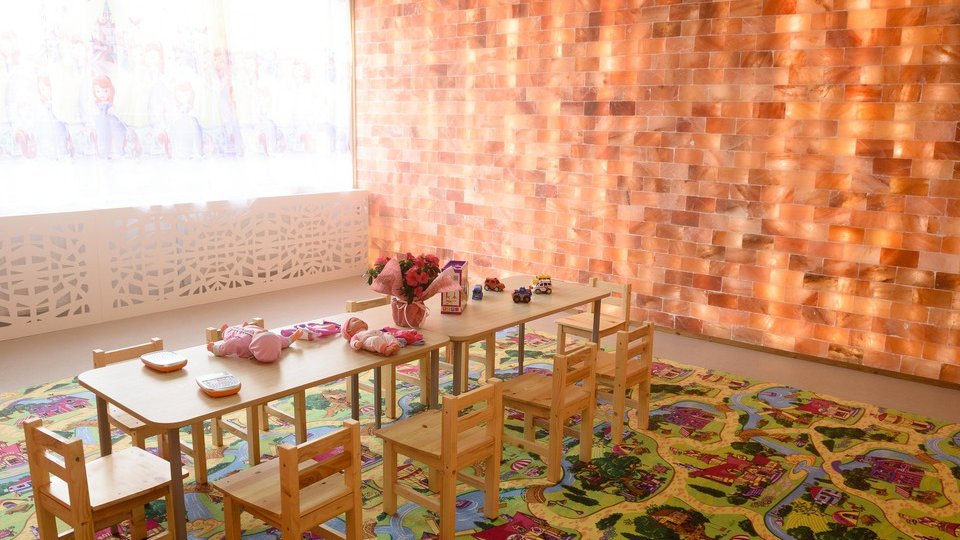 Grădiniță cu salină artificială, în comuna Cristian
