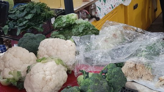 Gerul din ultimele zile i-a afectat și pe vânzătorii din piețe