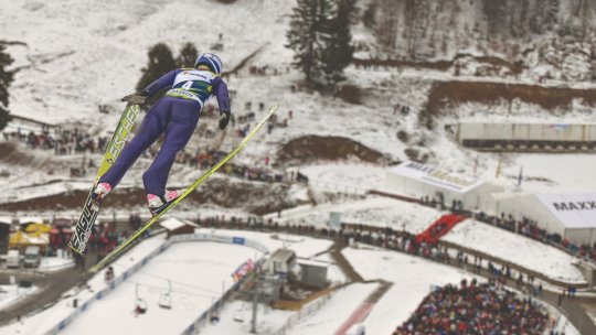 Lotul olimpic de sărituri cu schiurile decimat de coronavirus