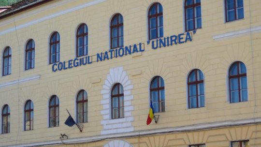 Colegiul Național "Unirea", în online, de marți