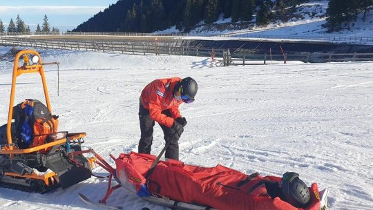 Un adult și doi copii au rămas blocați în Postăvaru, vineri