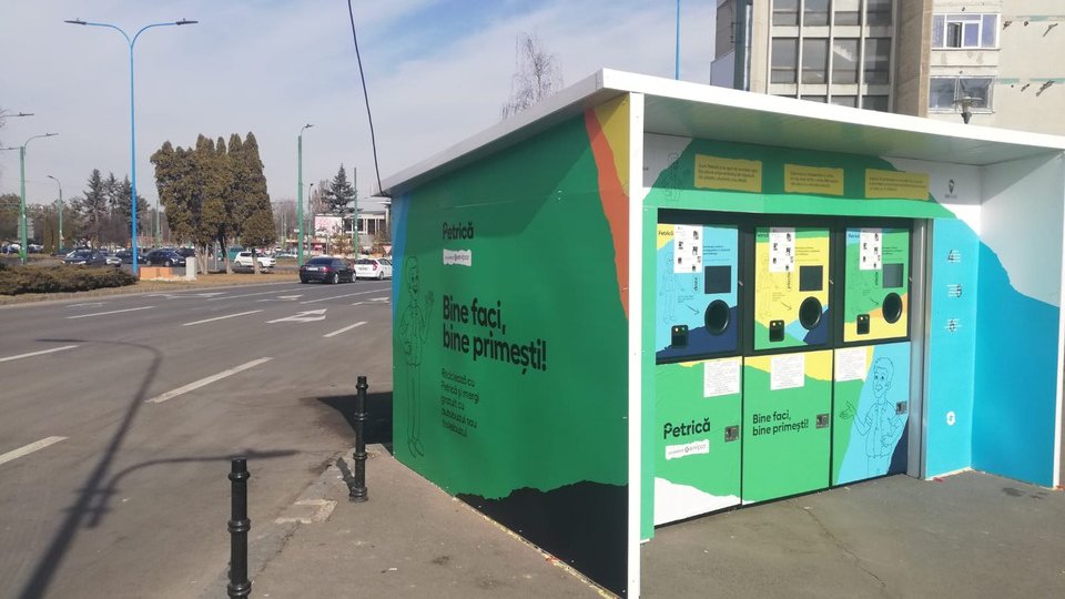 De astăzi, automatele ,,PETrică" oferă din nou bilete RATBV în schimbul ambalajelor reciclabile