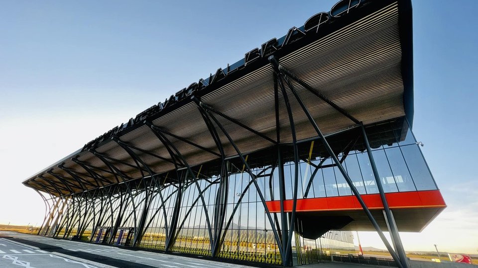 Pregătiri pentru deszăpezirea Aeroportul Internaţional Braşov-Ghimbav
