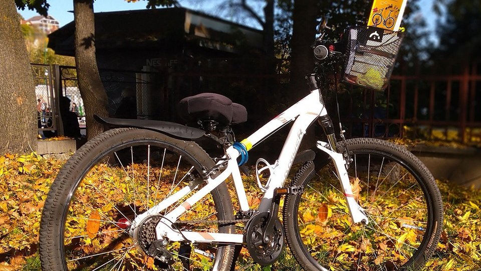 Bicicleta și cartea vă pot aduce un premiu de câteva sute de lei