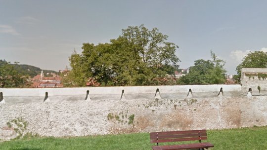 O porțiune din zidul Cetății Brașovului, reabilitată cu fonduri din PNRR