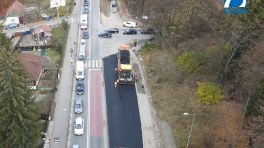 La Predeal a început reasfaltarea intersecției dintre DN1 și strada Teleferic