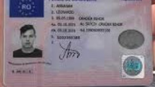 Șoferii cărora le expiră permisul auto sunt sfătuiți să se prezinte din timp la ghișeele serviciilor de permise auto