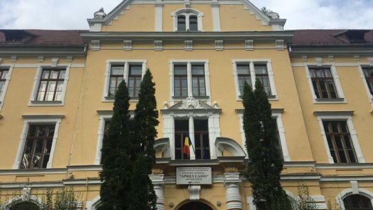 Liber, de Ziua Educației, pentru elevi. La Brașov va fi marcată și sărbătorirea a 185 de ani de existență a Colegiului Național Áprily Lajos
