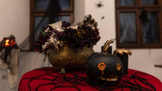 La Castelul Bran au început pregătirile pentru petrecerea de Halloween