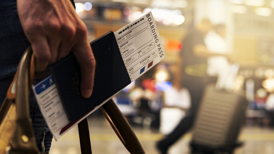 Au fost lansate pachete turistice care includ charter cu plecare de pe Aeroportul Internațional Brașov